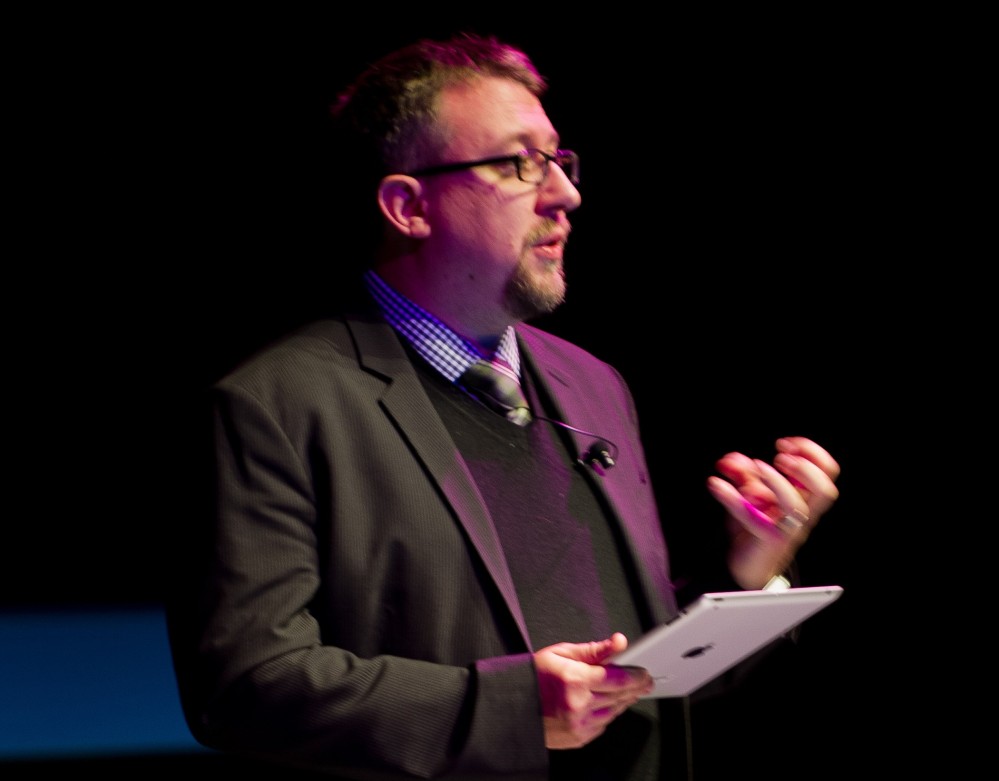 RETSO Radio: Shadbolt on Slacktivism RETSO Matthew Shadbolt